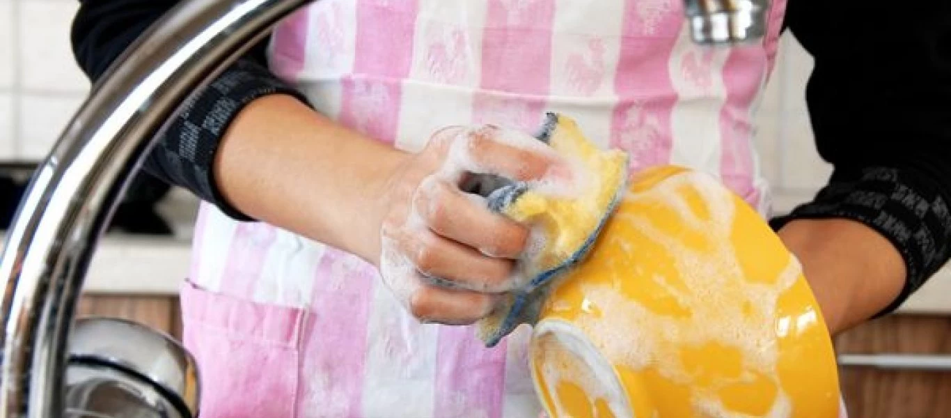 Αυτά είναι τα τρία πιο βρώμικα αντικείμενα στην κουζίνα μας